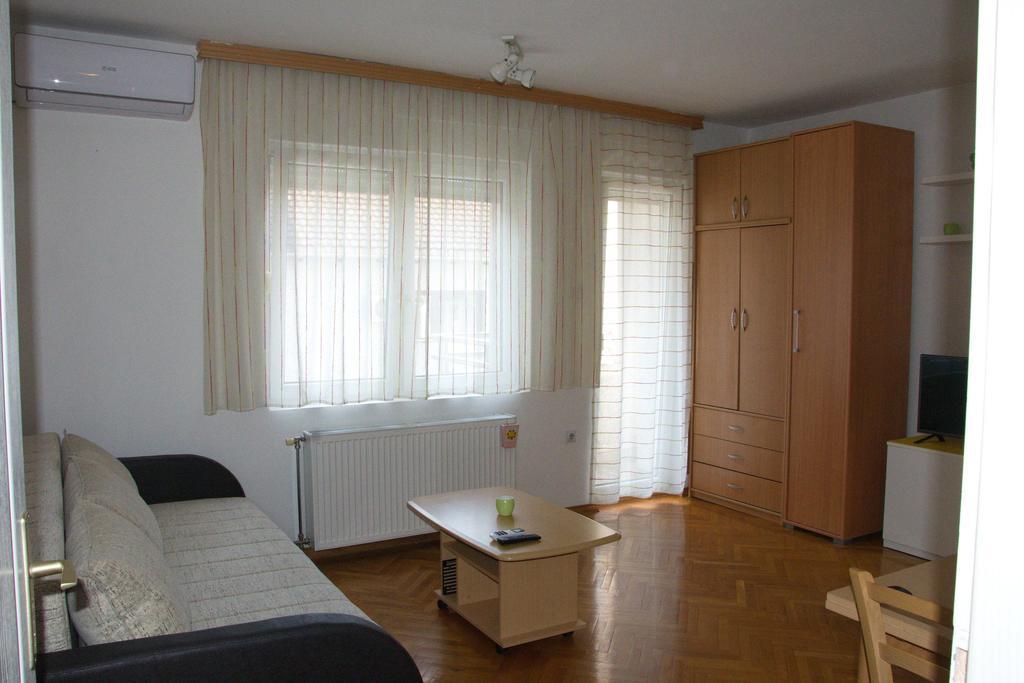 Studio Apartment In Novi Sad Center Экстерьер фото